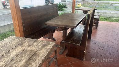 Panche legno con tavoli