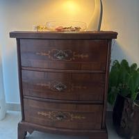 Mobiletto antiquariato