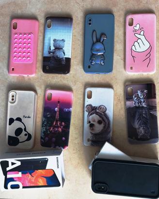 Samsung Galaxy A10 con 9 cover e scatola originale