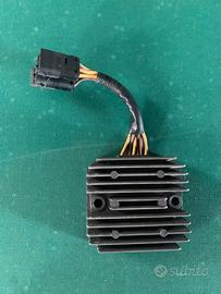 Regolatore tensione BMW C1