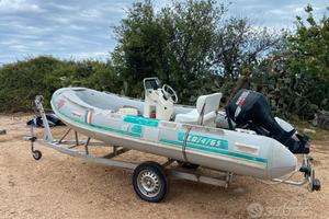 Gommone in vetroresina