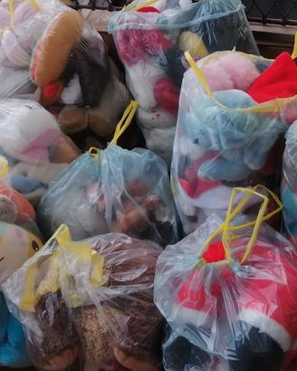 peluche Lotto di 9 buste piene di pupazzi 