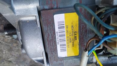 Motore per lavatrice WHIRLPOOL Marca C.E.SET 61/64