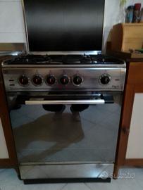 cucina con forno a gas