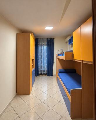 Cameretta con letto a castello