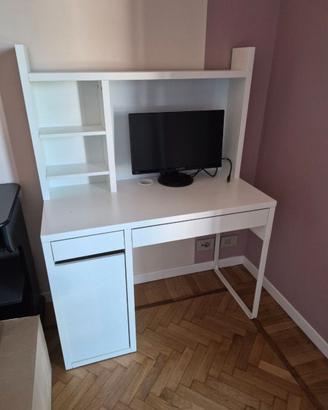 Scrivania Micke Ikea bianca