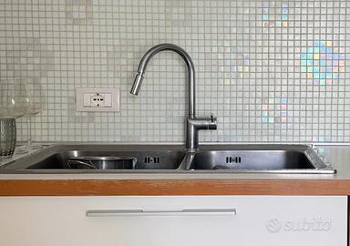 Lavello cucina e rubinetto miscelatore cucina