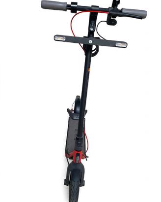 Segway Ninebot D38E - con frecce LED - Roma