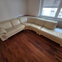 Divano in pelle bianco