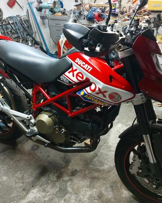 ducati Hypetmotard 1100
