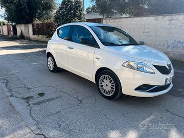 Lancia Ypsilon 1.2 GPL