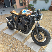 Cafè Racer su base Bandit 1200