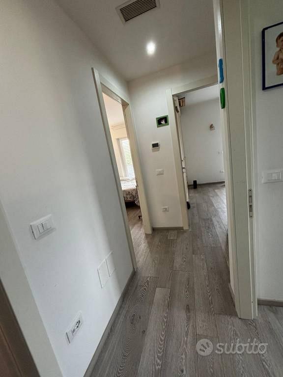 Appartamento di 100 m² con 4 locali a Massa - Altro