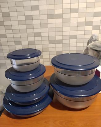 contenitori della Tupperware 