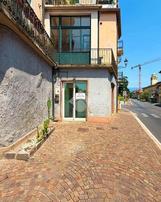 NEGOZIO A GARDONE RIVIERA