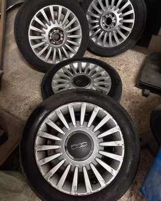4 Cerchi in Lega 15” + Gomme 185/55 R 15