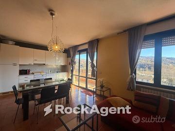 PARMA - UFFICIO CON INGRESSO INDIPENDENTE E VETRIN