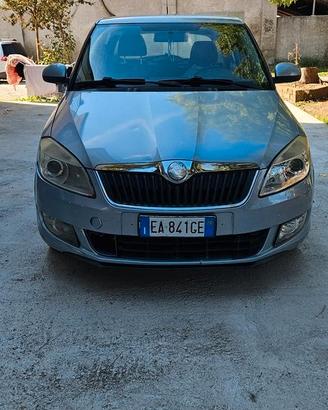 ricerco auto da comprare /skoda 1.2  benzina usata