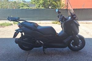 Yamaha X-Max 300