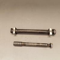 Perno ruota Honda CRF anteriore e posteriore 