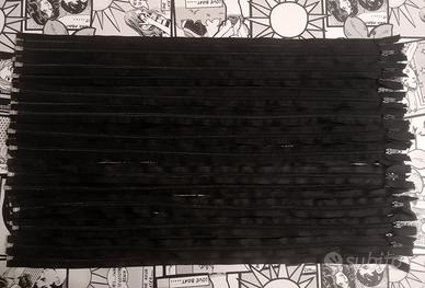 25 Cerniere Nere Professionali.70x3. Italia. 