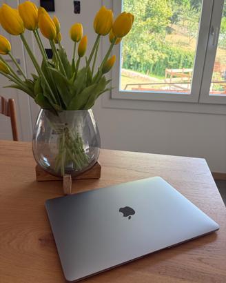 MacBook Air 13” 2019 Intel i5 – 8 GB RAM – 128 GB