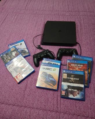 Play station 4 con 2 joystick e giochi