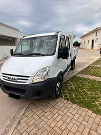Iveco daily 35c12 doppia cabina 7 posti ribaltabil