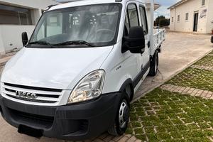 Iveco daily 35c12 doppia cabina 7 posti ribaltabil