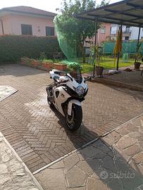 Suzuki GSX-R 750