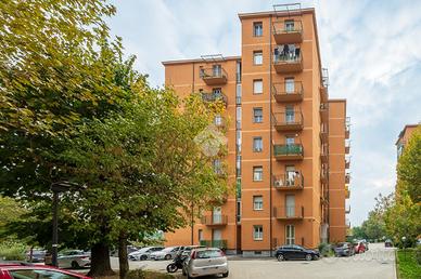 4 LOCALI A VENARIA REALE