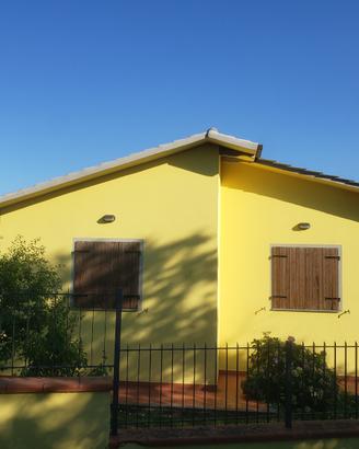 Villa sulla collina toscana (pistoia)