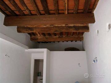 Immobile di 30 m² con 1 locale a Pietrasanta