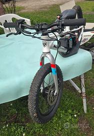 Mondraker grommy 16"