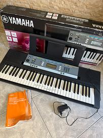 tasiera piano YAMAHA YPT-240 61 tasti nuova 55€