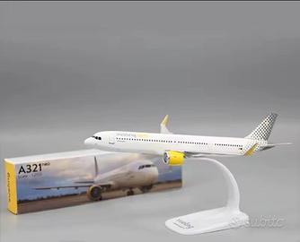 Vueling modellino A321 neo scala 1:200