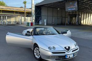 Spider alfa romeo 1800 twin spark