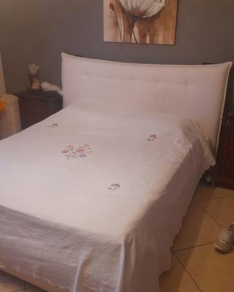 Letto matrimoniale