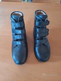 scarpe  per anziani fatte a mano in pelle 