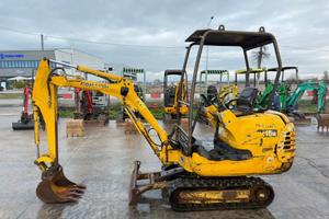 Miniescavatore KOMATSU PC15R-8