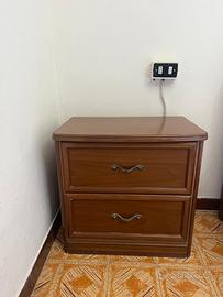 2 comodini in legno vero