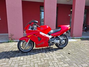 Honda VFR 800 - 2001