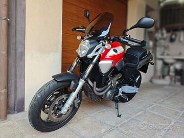 Yamaha MT-03 - 660cc - MT Components Rosso-bianco