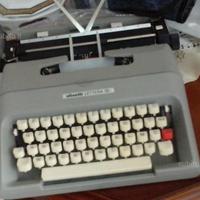 Olivetti macchina scrivere
