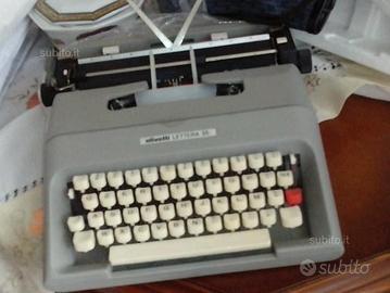 Olivetti macchina scrivere