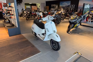 Vespa 310 GTS hpe