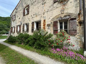 CASA SEMINDIPENDENTE A MONTEGROTTO TERME