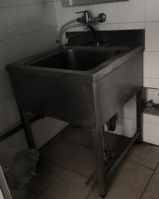lavello in acciaio inox 