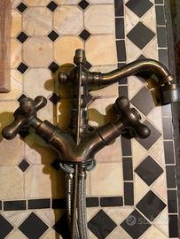 Rubinetto stile retró vintage