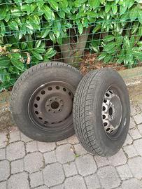 2 pneumatici Riken 155/80 R13 79T su cerchi Panda